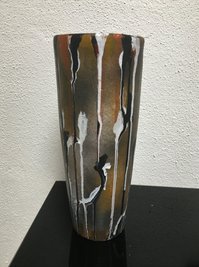 Abstrakt vase i brun 28 cm