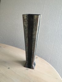 11. Slank vase i keramik - reto look
